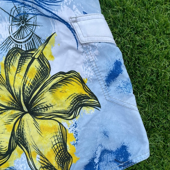 Billabong Men’s - Hawaiian Flower Boardshort - Picture 7 of 8